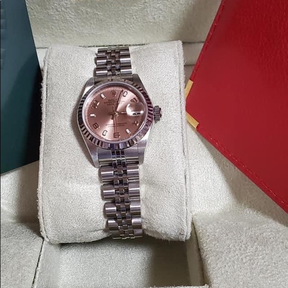 Rolex 26mm Oyster DateAdjust - Picture 3 of 10